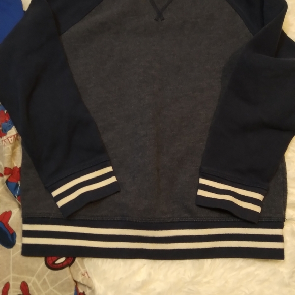 Boys Size 8 Clothing Custom Bundle Summer Fall Winter 9 pieces Sweatshirts pjs - Picture 5 of 9